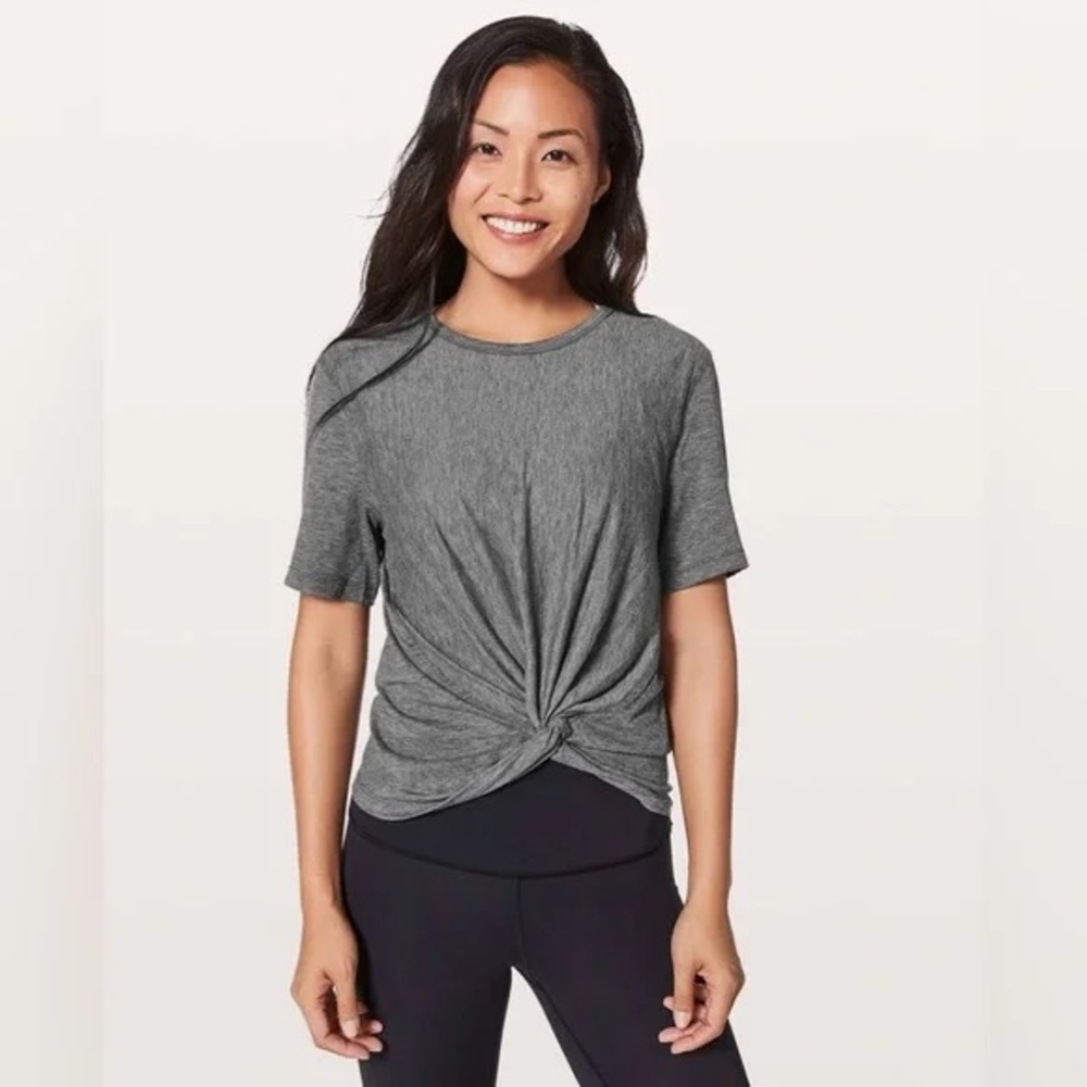 Lululemon Crescent Tee in Silver Heathered Black